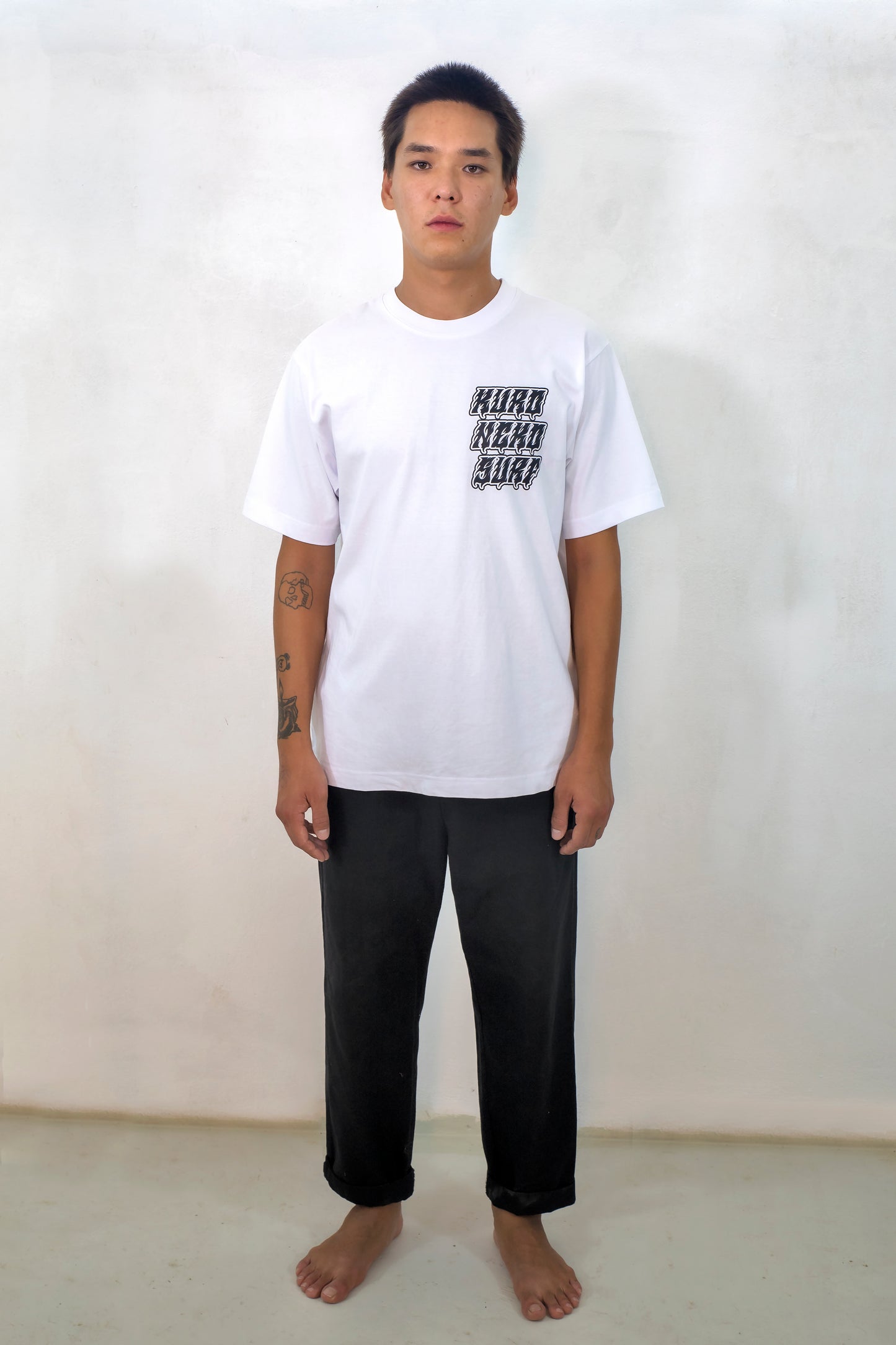 Black Cat Surf White